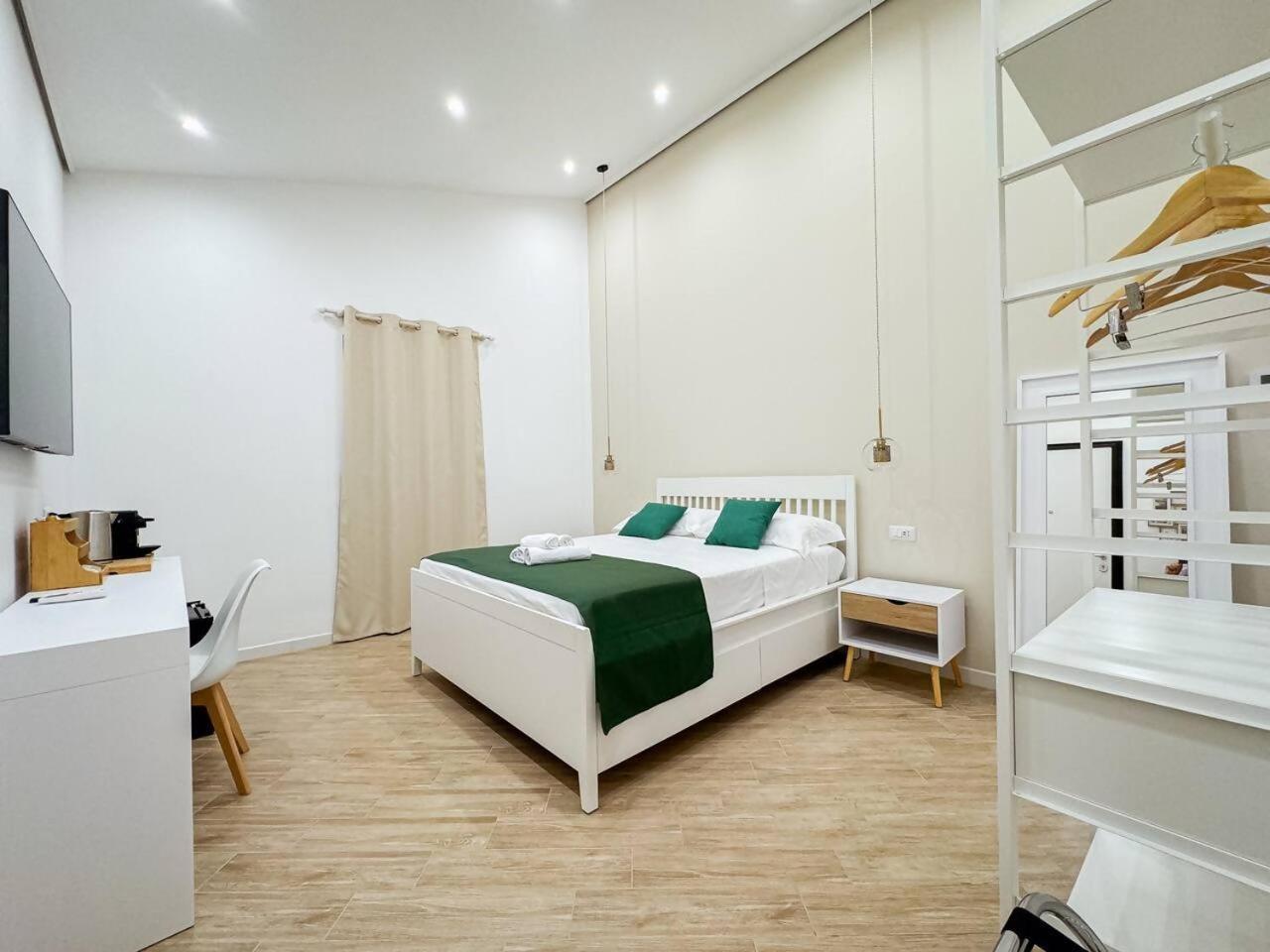 Giandra Rooms And Garden Messina Exterior photo